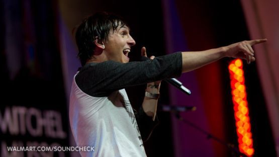 Mitchel Musso on Walmart Soundcheck pointing