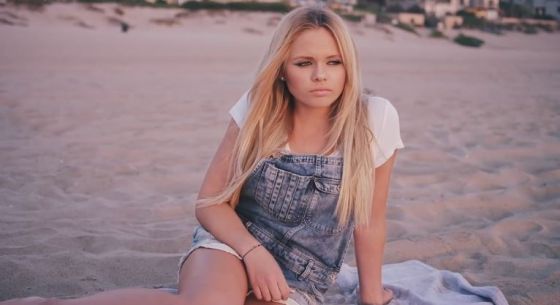 Alli Simpson 'Notice Me' music video